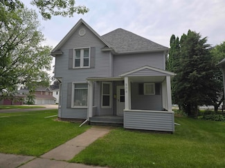 509 Center Ave, Decorah, IA 52101