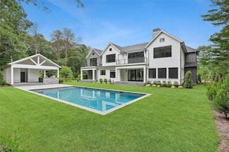 12 Rolling Wood Ln, East Hampton, NY 11937