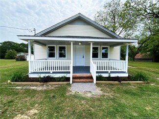 789 Crumpler Mill Rd, Salemburg, NC 28385