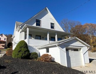 1166 Hunt St, Johnstown, PA 15905