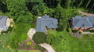 11785 Mountain Laurel Dr, Roswell, GA 30075