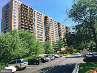 5500 Holmes Run Pkwy Unit 1404, Alexandria, VA 22304