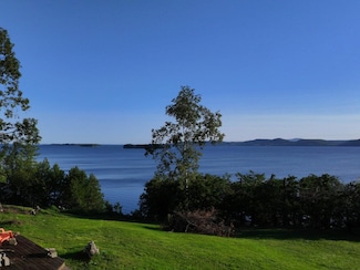 38 Featherbed Ln, South Hero, VT 05486