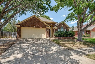 1104 Whistle Stop Dr, Saginaw, TX 76131