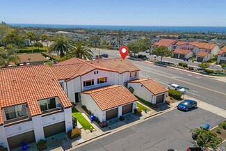 921 Fuchsia Ln, Carlsbad, CA 92011