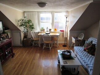 95 W Cedar St Unit 4, Boston, MA 02114