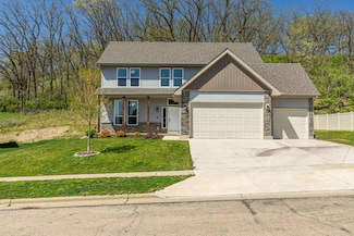 112 Valle Tell Dr, New Glarus, WI 53574