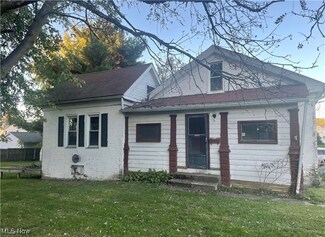 813 E Gorgas St, Louisville, OH 44641