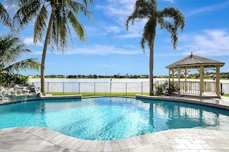 1420 Stonehaven Estates Dr, West Palm Beach, FL 33411