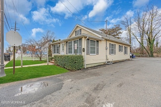 615 Newman Springs Rd, Lincroft, NJ 07738