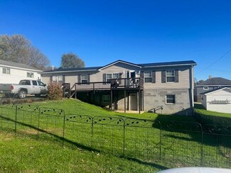 41 Stewart St, Moundsville, WV 26041