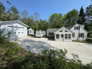1404 Silvermine Dr, Eau Claire, WI 54703
