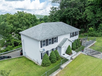 145 Manners Ave Unit 147, Naugatuck, CT 06770