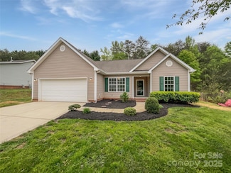 526 Pennyfields Ln, Clover, SC 29710