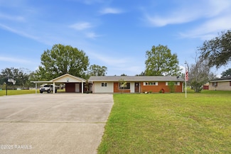 733 Dejean St, Washington, LA 70589