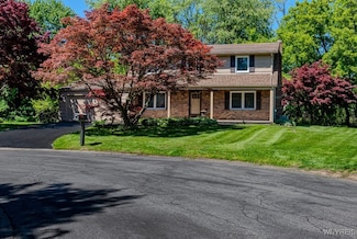 18 Tree Top Dr, Rochester, NY 14625