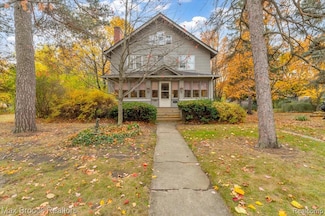 11 Poplar Park Blvd, Pleasant Ridge, MI 48069