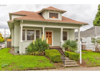 2705 NE Weidler St, Portland, OR 97232