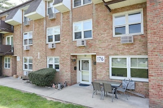176 Kearsing Pkwy Unit 176, Monsey, NY 10952