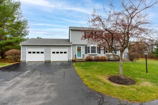 9 Great Pond Terrace, Cape Elizabeth, ME 04107