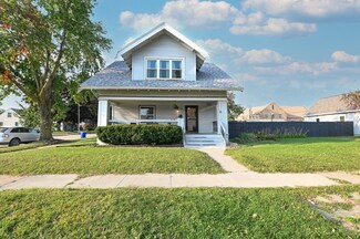 724 M Ave NW, Cedar Rapids, IA 52405