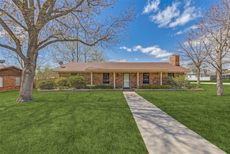 1200 S Church St, Decatur, TX 76234