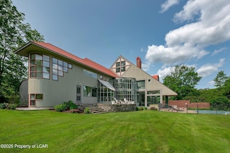1312 Sutton Rd, Shavertown, PA 18708