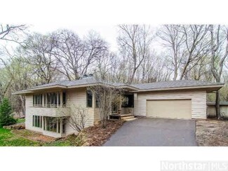 4825 4825 Suburban Dr, Shorewood, MN 55331