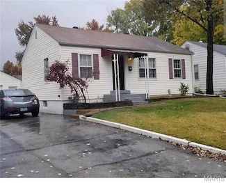 95 Derhake Rd, Florissant, MO 63031