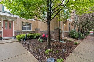 255 South Blvd Unit 15, Oak Park, IL 60302