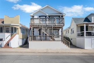68 Brookline Ave, East Atlantic Beach, NY 11561