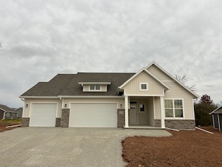 1633 Founders St, Neenah, WI 54956