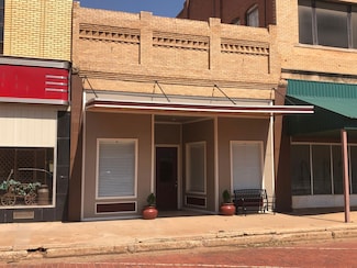 139 N Main St, Childress, TX 79201