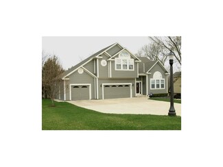 8540 Timber Trails Dr, De Soto, KS 66018
