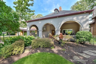 721 Lenox Rd, Glen Ellyn, IL 60137