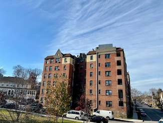 590 E 3rd St Unit 4O, Mount Vernon, NY 10553