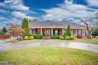 1053 Rotherwood Dr, Kingsport, TN 37660