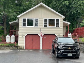 84 Shore Dr, Salem, NH 03079