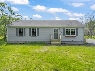112 Lincoln St, Richmond, ME 04357