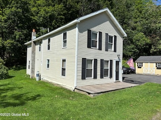 33 Dunham Hollow Rd, East Nassau, NY 12062