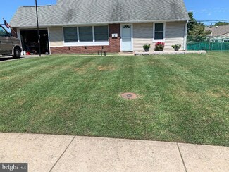 20 Cleft Rock Rd, Levittown, PA 19057