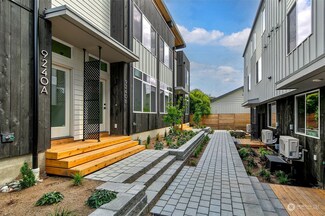 9240 20th Ave SW Unit B, Seattle, WA 98106