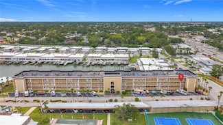 1 Boca Ciega Point Blvd Unit 215, Saint Petersburg, FL 33708