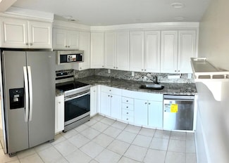 3026 Lincoln B, Boca Raton, FL 33434