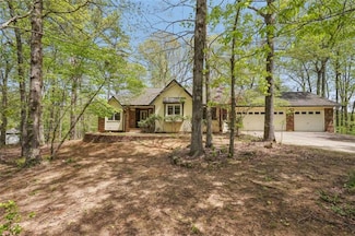 33 Fawn Lake Trail NE, White, GA 30184
