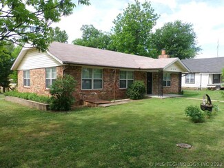 148 E Dale St, Drumright, OK 74030