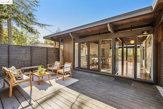 5855 Chelton Dr, Oakland, CA 94611
