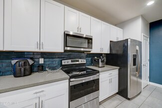 6638 S 6th Ave, Phoenix, AZ 85041