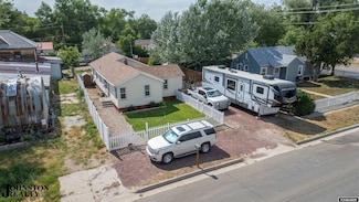 816 S 7th St, Douglas, WY 82633