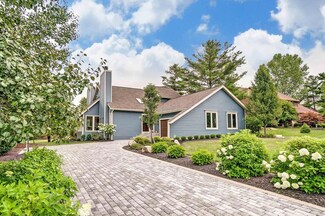 5290 Derringer Dr, Westerville, OH 43081